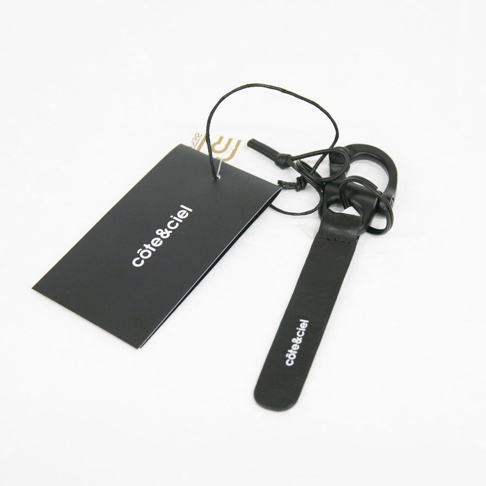 Cote & Ciel Letgo Keychain | Leather | Black