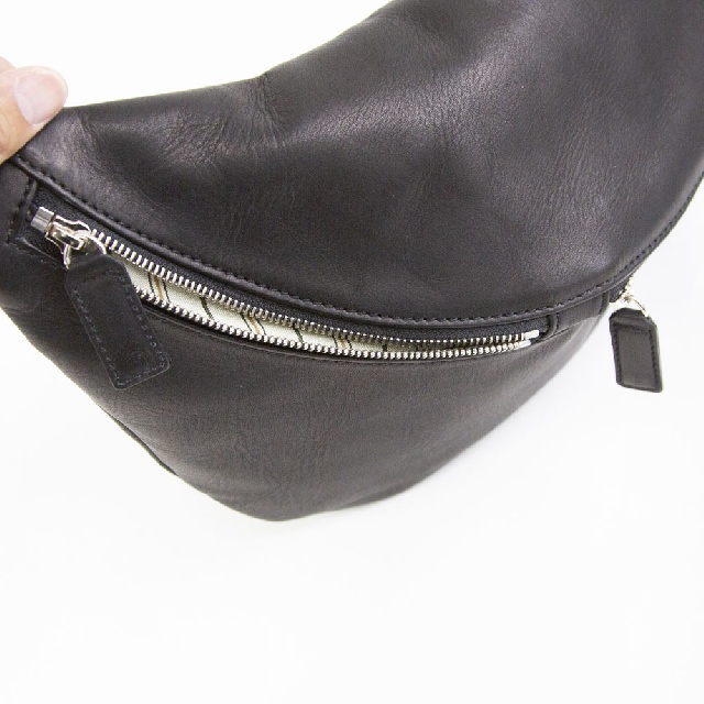 BEAU DESSIN　ボーデッサン　ウォッシュガーメント　半月型ボディバッグ　WA-1739-8