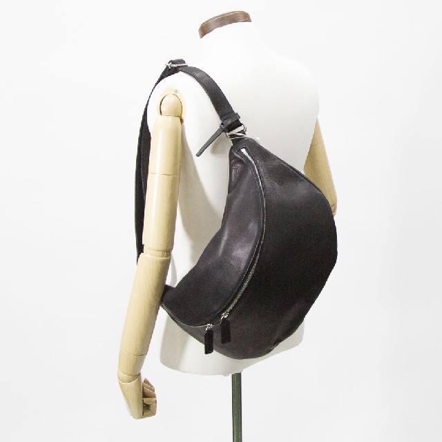 BEAU DESSIN　ボーデッサン　ウォッシュガーメント　半月型ボディバッグ　WA-1739-11