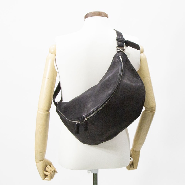 BEAU DESSIN　ボーデッサン　ウォッシュガーメント　半月型ボディバッグ　WA-1739-12
