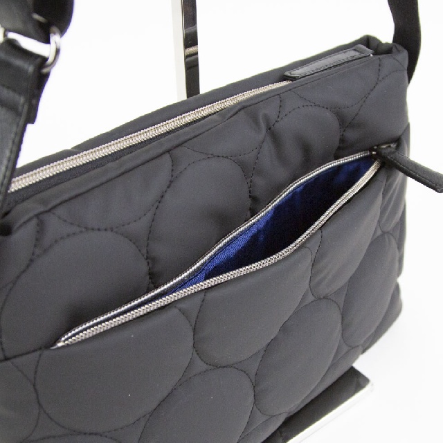 VIA DOAN　ヴィアドアン　Parrot　パロット　キルティングショルダーバッグ　1282-6