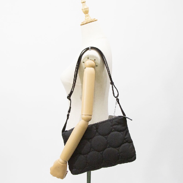 VIA DOAN　ヴィアドアン　Parrot　パロット　キルティングショルダーバッグ　1282-8