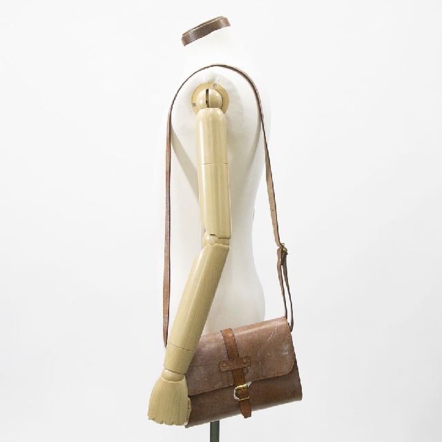 TANNER BATES タナーベイツ オークバーク タンニンレザー トラベルショルダーバッグ  TRAVEL-BAG-9