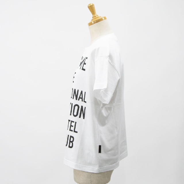Thomas magpie トーマスマグパイ  ミニTシャツ “WELCOME TO THE INTERNATIONAL IMAGINATION FANCY STAY HOTEL CLUB” 2252871-2