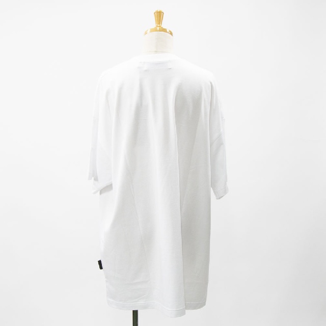 Thomas magpie トーマスマグパイ Tシャツ  “WELCOME TO THE INTERNATIONAL IMAGINATION FANCY STAY HOTEL CLUB” 2252876-3