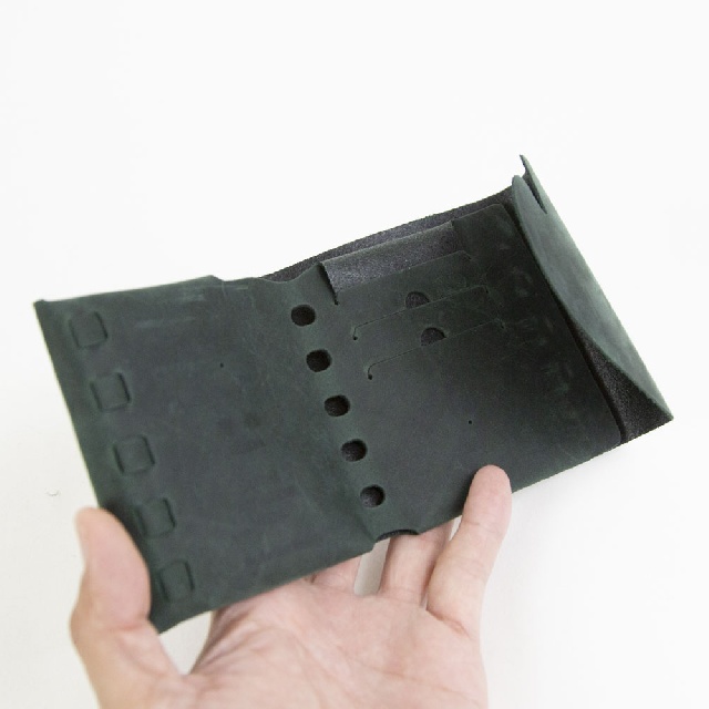所作 shosaしょさ　ヌバック コンパクトウォレット3.5 CP3.5-B-9