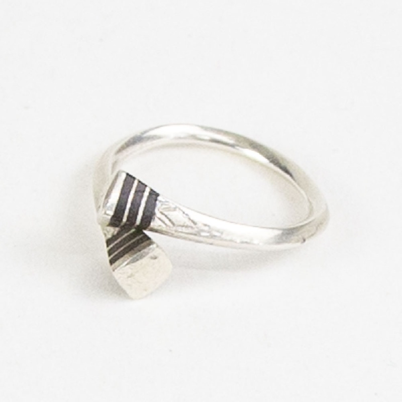 KNOW//MADE TOUAREG JEWELRY Cross Ring ノウメイド トゥアレグジュエリー エボニーウッドクロスリング km-r003