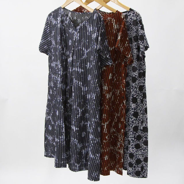 Y's for living　ワイズフォーリビング　リップルプリント　スリットネックワンピース　L10-D02-33-0