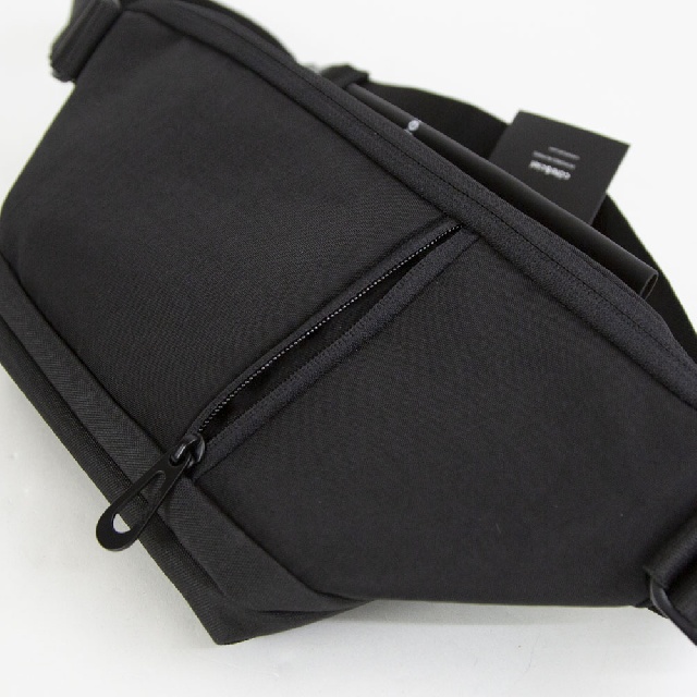 【8月8日新発売】　Cote&Ciel　コートエシエル　ISARAU CARBON　ボディバッグ　29200-6
