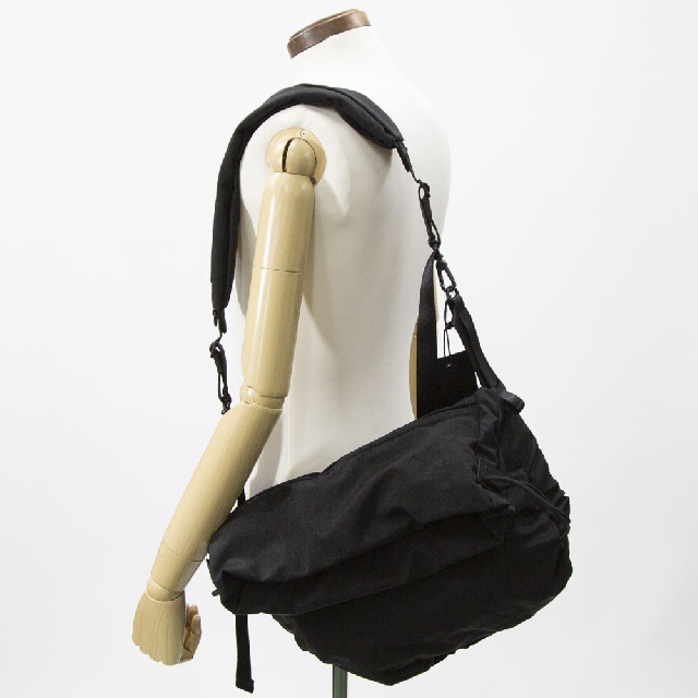 【8月8日新発売】　Cote&Ciel　コートエシエル　UVA CARBON　ドローストリングショルダーバッグ　29197-13