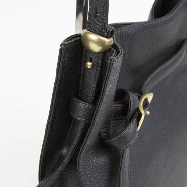 TOFF & LOADSTONE　トフアンドロードストーン　クシィ　レザーショルダーバッグ (M)　S46-81260-6