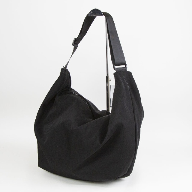 SML　STOMACH SHOULDERBAG(L)　エスエムエル　ストマックショルダーL　K905056-1