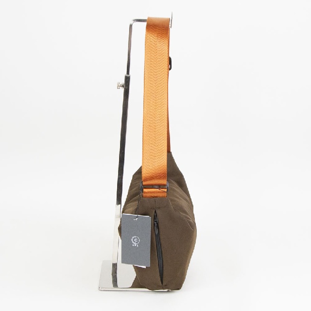 SML　STOMACH SHOULDERBAG(S)　エスエムエル　ストマックショルダーS　K905058-6
