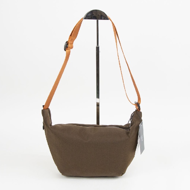 SML　STOMACH SHOULDERBAG(S)　エスエムエル　ストマックショルダーS　K905058-5