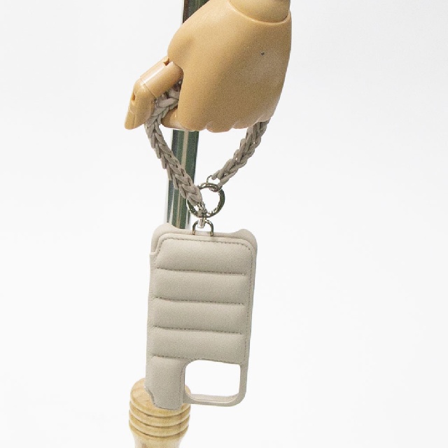 DEMIU　デミュウ　Hand STRAP Symbole　ハンドストラップシンボル　ベージュ　DU-SSB00-3