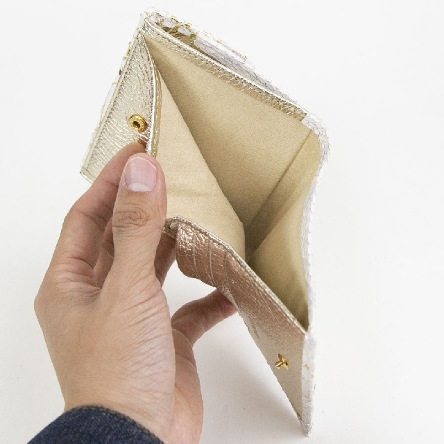 VIA DOAN　ヴィアドアン　Doree　ドーレ　折財布　698-7