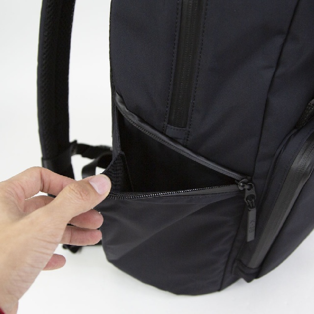 K-3B　ケースリビー　バーニーズ ニューヨーク別注　軽量レインシェルバックパック　703-M3L-8