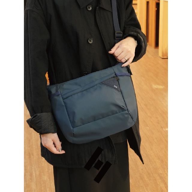 CIE　シー　FLOW FLAT SHOULDER (L)　フローフラット　ショルダー L　022108-15