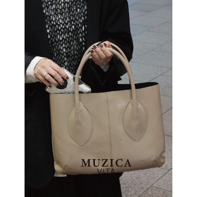 MUZICA　ムジカ　エナメル　A4　手提げ　170091-15