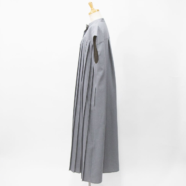 MIDIUMISOLID　ミディウミソリッド　アシンメトリープリーツノースリーブワンピース　1-15211161-3