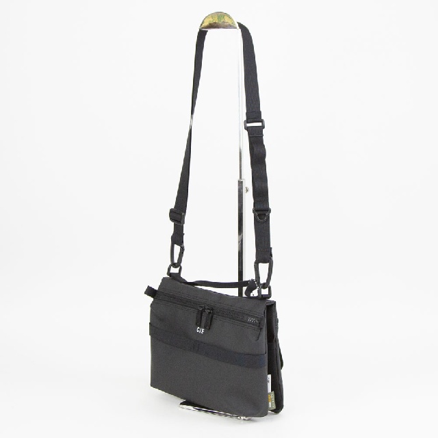 CIE　シー　GRID3　BUTTERFLY SACOCHE M　グリッドスリー バタフライ サコッシュ　032077-1