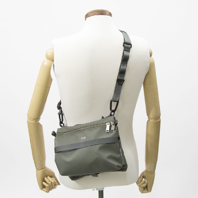 CIE　シー　GRID3　BUTTERFLY SACOCHE M　グリッドスリー バタフライ サコッシュ　032077-13