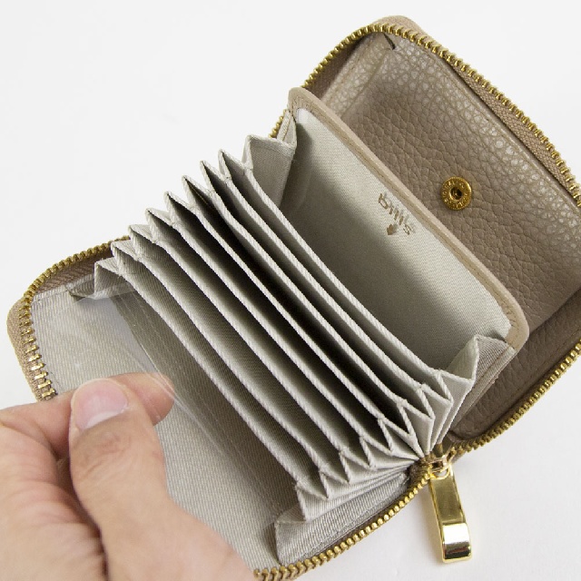 MUZICA　ムジカ　イタリアンレザー　ラウンド折財布　M1105-7