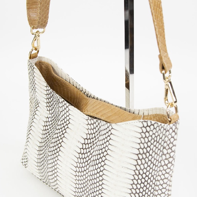 PLIABLE　プライアブル　コブラ革　ショルダーバッグ　25-C259-7