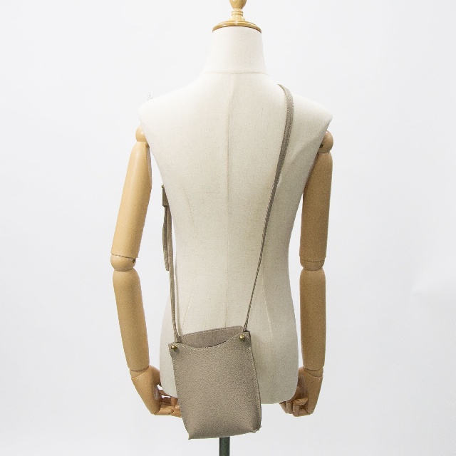 TOFF & LOADSTONE　トフアンドロードストーン　クープ ライトシュリンク 縦ショルダー バッグ　S46-81510-11