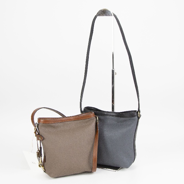 【数量限定】FELISI Ferraresi　フェリージ　フェラレージ　レザーショルダーバッグ　25/41/LD+A-0