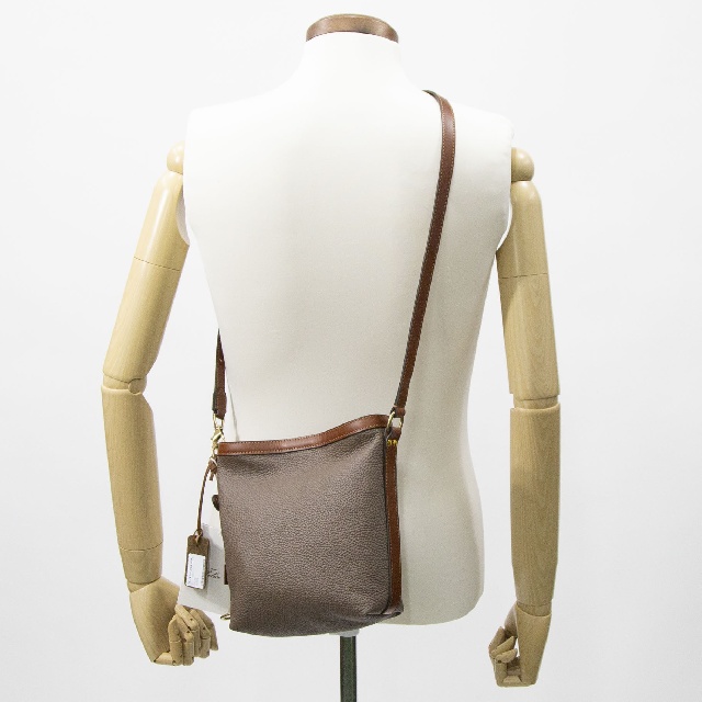 【数量限定】FELISI Ferraresi　フェリージ　フェラレージ　レザーショルダーバッグ　25/41/LD+A-13